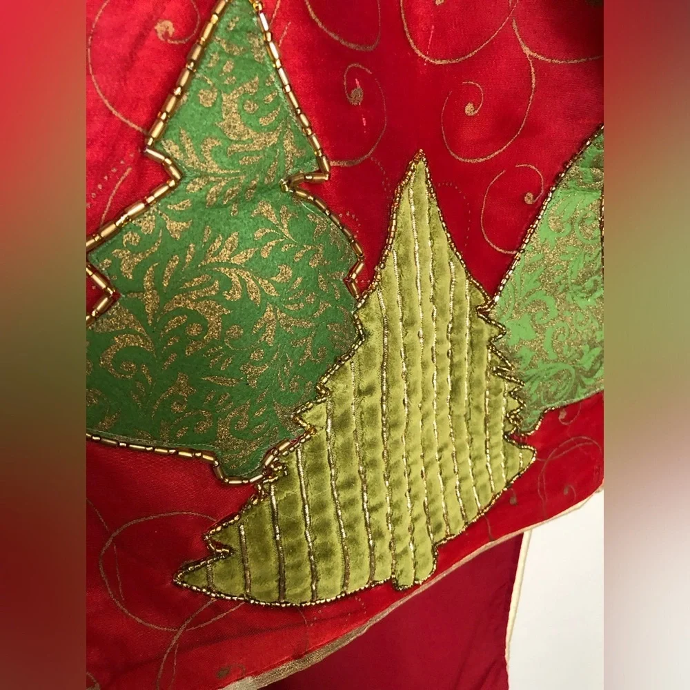 Pier 1 Imports 13”x72” Red/Gold/Green Christmas Trees Appliqué Table Runner